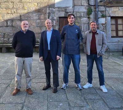 Juan Collazo cocina en A Guarda su s�ndwich finalista en Madrid para apoyar las Festas do Monte