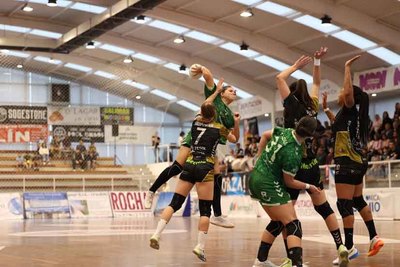 El Guard�s vence al Rocasa (25-21) y se afianza en la lucha por el play-off