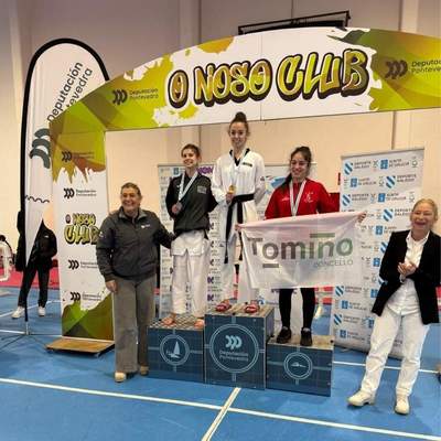 Tomi�o celebra el bronce de Raquel Morell en el Campeonato Galego Sub-21 de Taekwondo