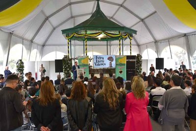 Valen�a convierte el Jardim Municipal en epicentro de la cultura y la lectura
