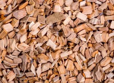 Oia acoge una charla informativa sobre gesti�n de biomasa en Moug�s