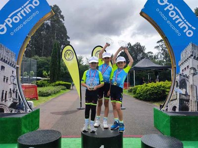 La cantera ciclista del Team Oiense suma nuevos �xitos en el calendario gallego