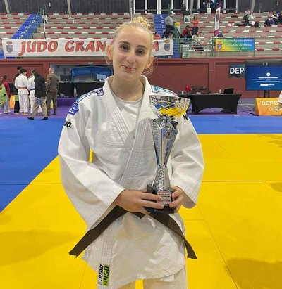 La guardesa Melisa Sim�n firma una gran temporada nacional en judo con el CD Baixo Mi�o