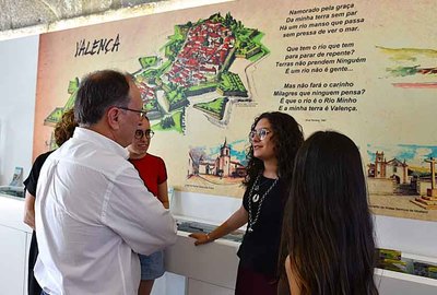 Valen�a muestra el talento art�stico de Ines Eiras con una exposici�n sobre biodiversidad