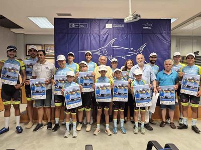 A Guarda presenta el II Gran Premio Ciclista Orpagu con �lvaro Pino como padrino
