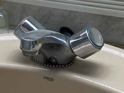 A Guarda alerta de un consumo diario de 3,5 millones de litros de agua y pide reducir los usos no esenciales