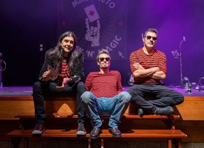 El Mago Teto cierra el Mi�do Ver�n en A Guarda con un viaje por la historia del rock gallego