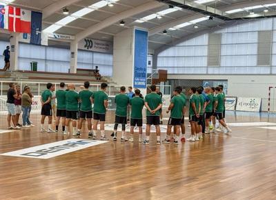 El Atl�tico Nov�s trabaja para cerrar un nuevo patrocinador, pero asegura que el futuro del club no peligra