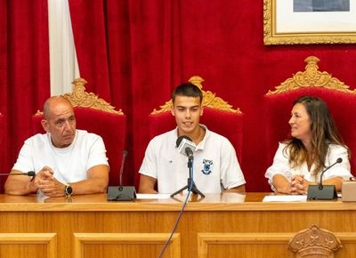 Tui recibe al campe�n del mundo sub-19 de remo ol�mpico Borja N��ez