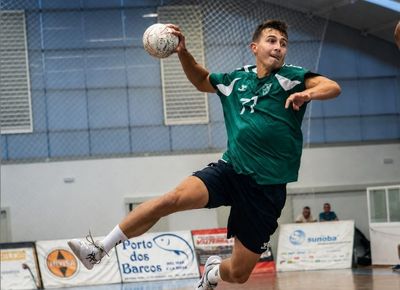 El Atl�tico Nov�s contin�a su pretemporada en A Ca�iza antes de recibir al Cangas en el Trofeo Concello do Rosal