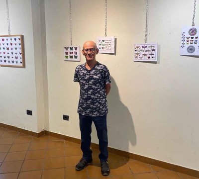 O Rosal acoge hasta el 14 de septiembre una muestra de creaciones hechas a mano de Enrique Toscano
