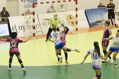 El Atl�tico Guard�s saca m�sculo en A Sangri�a y arrolla al Grafometal La Rioja