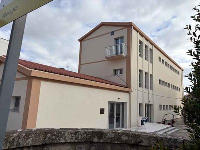 A Guarda: el PSOE critica que el Bloque 1 del antiguo colegio Sinde siga cerrado casi un a�o despu�s de las obras