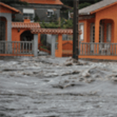 ESPECIAL - LAS LLUVIAS DEL TEMPORAL QUE AZOTA GALICIA DESBORDAN EL CAUCE DEL RO EN O ROSAL