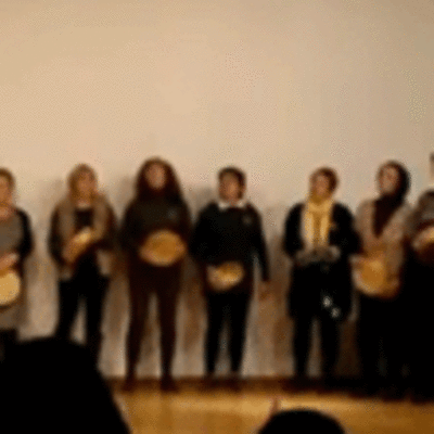 O GRUPO DE PANDERETEIRAS COIRO VELLO DURANTE A SA ACTUACIN NO CENTRO CULTURAL DE A GUARDA