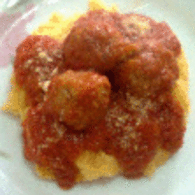 RECETA: POLENTA CON ALBONDIGAS