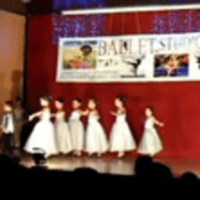 VIDEO ACTUACIN BALLET STUDIO 88 CON BURLESQUE NO CONCELLO DO ROSAL