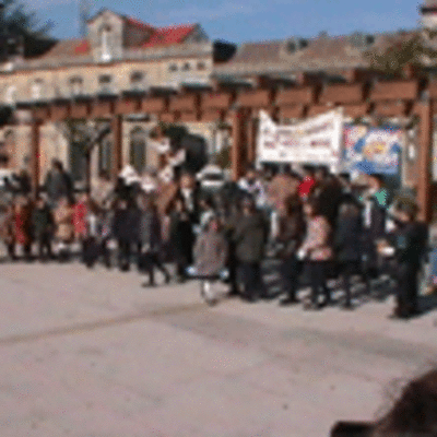 ESPECIAL - ESCOLARES DO COLEXIO CARMELITAS DE A GUARDA CELEBRARON ONTE O DA ESCOLAR DA PAZ