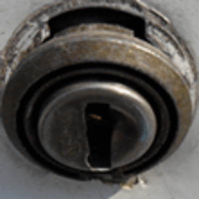 NOVO ROUBO REXISTRADO EN DAS FURGONETAS APARCADAS NA RA MANUEL ALVAREZ DE A GUARDA