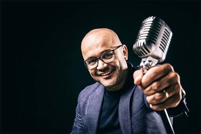 Fernando Rocha ? stand -up comedy and0 anedotas- anima o Cineteatro dos Bombeiros de Vila Praia de Ancora em janeiro