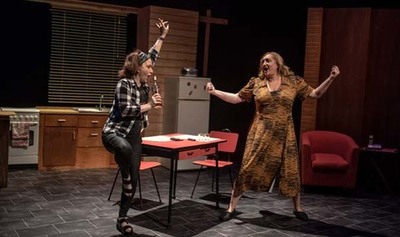 Contraproducións presenta este venres no Teatro Municipal -A compañeira de piso-