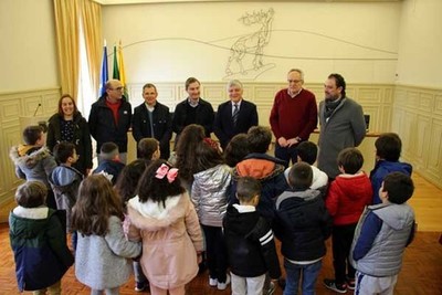 Presidente da Câmara Municipal de Vila Nova de Cerveira explicou aos pequenos munícipes cerveirenses nas primeiras sessões de atendimento 