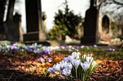 Sanidad prohíbe los velatorios y restringe las ceremonias fúnebres para limitar la propagación y el contagio por el COVID-19