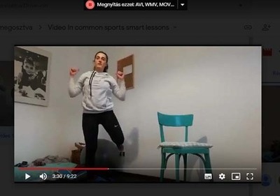 O grupo de persoas maiores do programa europeo -In Common Sports- mantén os adestramentos a través de internet