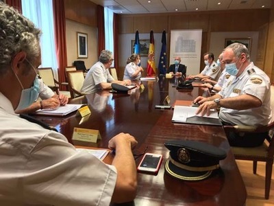 Javier Losada aborda con la Policía Nacional la última fase de la desescalada y el dispositivo para el próximo verano en Galicia