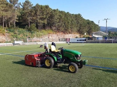 O Concello de Tui prepara as instalacións deportivas municipais para o inicio da temporada