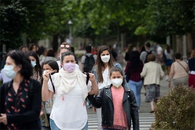 Almuiña trasládalle ao ministro de Sanidade a necesidade de modificar a lexislación sanitaria para combater a Covid-19