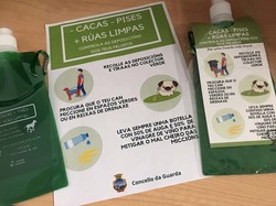 A Guarda continúa co reparto de material da campaña de concienciación sobre limpeza viaria para propietarios de animais