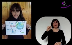Cativos e cativas de Tomiño dobran a canción -Héroes- de Kiko Bea, con lingua de signos