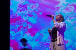 El público de Play-Doc disfrutó del concierto de Laura LaMontagne en su jornada inaugural