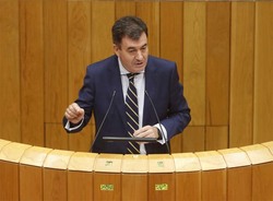 Román Rodríguez avanza que la Xunta reforzará los servicios de limpieza y de comedor escolar en los centros educativos