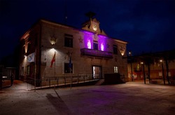 Tomiño ilumínase de rosa para visibilizar o cancro de mama 