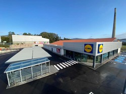 Lidl reabre su tienda de A Guarda tras invertir 2,1 millones en su modernización