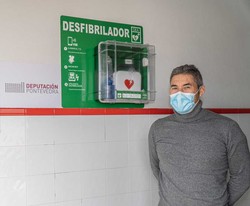 O Campo de fútbol do Alivio conta a partir de hoxe cun aparato desfibrilador