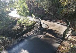 O Concello acomete melloras en diversos camiños das parroquias de Burgueira, Pedornes e Santa María de Oia