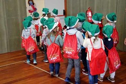 Infominho -  Autarquia espalha magia do Natal pelas escolas e IPSS do concelho de Vila Nova de Cerveira - 