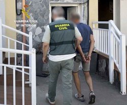 Infominho -  Detenido en Arbo un hombre de 47 aos por provocar incendios forestales de forma intencionada - 