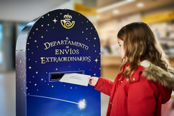 Infominho -  Correos instala en Tui un buzn mgico para enviar cartas a Pap Noel y los Reyes Magos - 