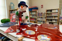 Infominho -  La Biblioteca Municipal de Tui impulsa la solidaridad con un mercadillo de libros y pr�stamos sorpresa - 