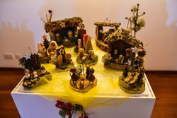 Infominho -  Jos� Manuel Ribeiro brill� en Valenca con su exposici�n de m�s de 50 originales belenes - 