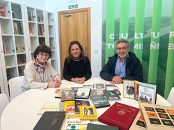 Infominho -  El Cineclub Poleiro cede su colecci�n de cine al Espazo Isaura G�mez tras casi tres d�cadas de actividad - 