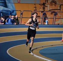 Infominho - El guardés Álex Sierpes, subcampeón gallego absoluto de 3.000 metros con solo 17 años - Infominho - El guardés Álex Sierpes, subcampeón gallego absoluto de 3.000 metros con solo 17 años -