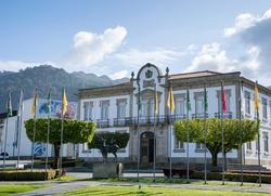 Infominho -  Vila Nova de Cerveira cierra 2025 con rigor financiero y fuerte dinamismo cultural - 