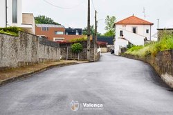 Infominho -  Valen�a mejora la movilidad en Cristelo Covo con la renovaci�n de la Rua de Baixo - 