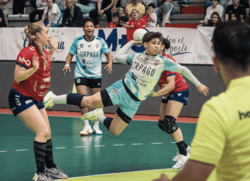 Infominho -  El Guard�s roza la victoria con el Porri�o en el primer Derbi por el t�tulo liguero - 