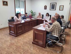 Infominho -  Los socialistas de Oia exigen claridad en la restauraci�n de la cantera y se abstienen en expedientes por m�s de 250.000 euros - 